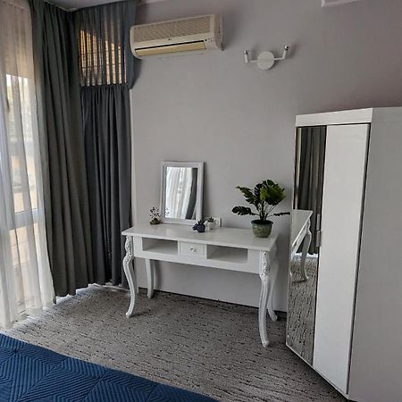 וארנה Apartments Iris69 מראה חיצוני תמונה